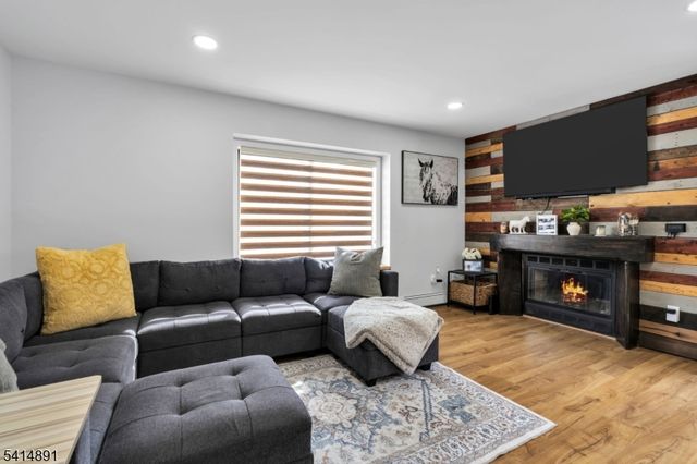 106 Frogtown Rd, Rockaway Twp., NJ 07866