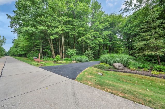 10360 Sawmill Drive, Chardon, OH 44024