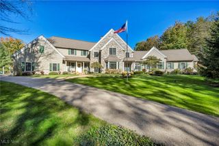 10360 Sawmill Drive, Chardon, OH 44024