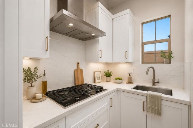 206 Mistwater, Irvine, CA 92618