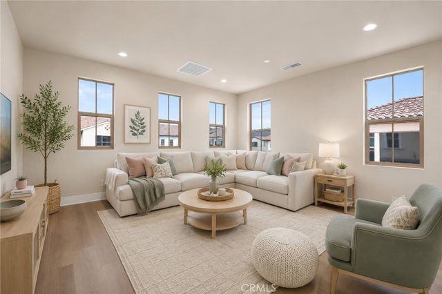 206 Mistwater, Irvine, CA 92618