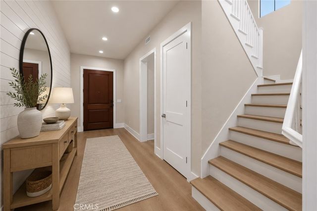 206 Mistwater, Irvine, CA 92618