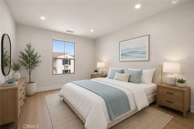 206 Mistwater, Irvine, CA 92618