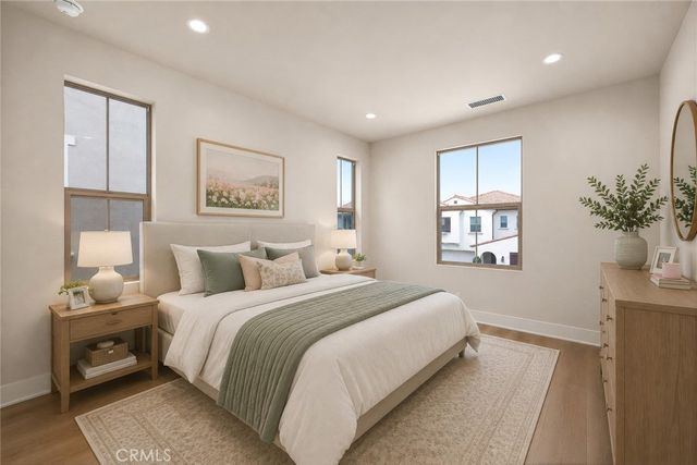 206 Mistwater, Irvine, CA 92618
