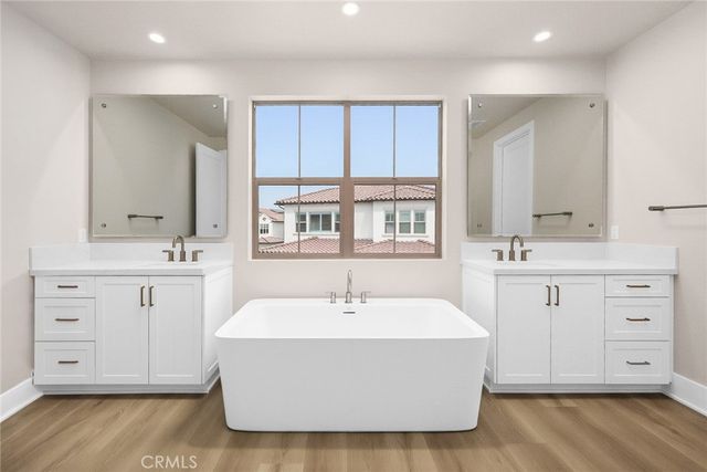 206 Mistwater, Irvine, CA 92618