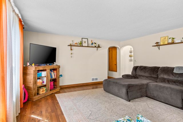 5861 Gleaner Hall Road, Kingsley, MI 49649