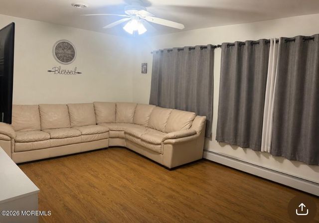 609 Commonwealth Boulevard, Toms River, NJ 08757