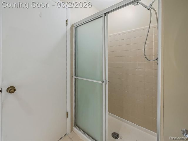 4411 Laurel Club Circle, West Bloomfield, MI 48323