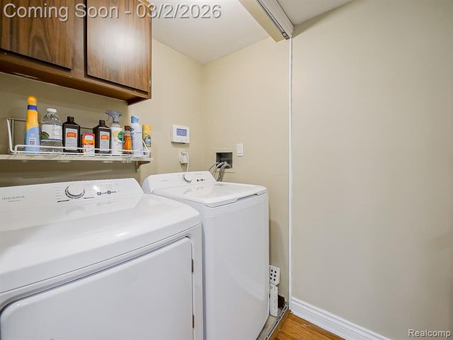 4411 Laurel Club Circle, West Bloomfield, MI 48323