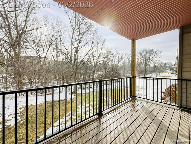 4411 Laurel Club Circle, West Bloomfield, MI 48323