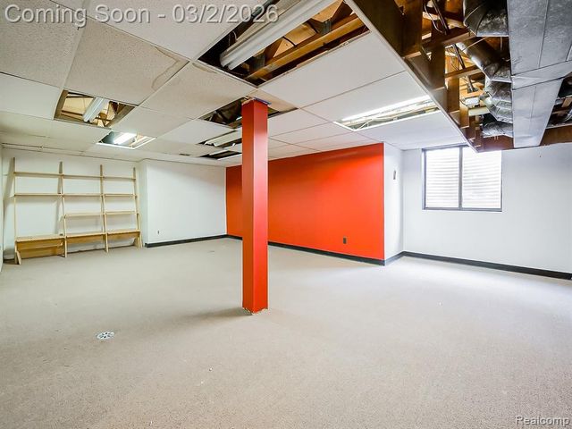 4411 Laurel Club Circle, West Bloomfield, MI 48323