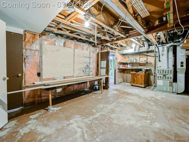 4411 Laurel Club Circle, West Bloomfield, MI 48323