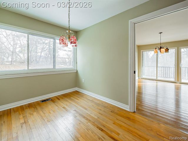 4411 Laurel Club Circle, West Bloomfield, MI 48323