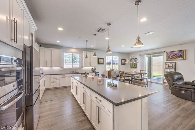 720 CADENCE VIEW Way, Henderson, NV 89011