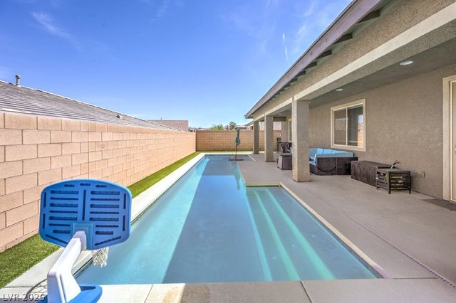 720 CADENCE VIEW Way, Henderson, NV 89011