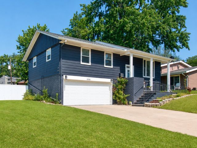 15526 S Scott Drive, Lockport, IL 60441
