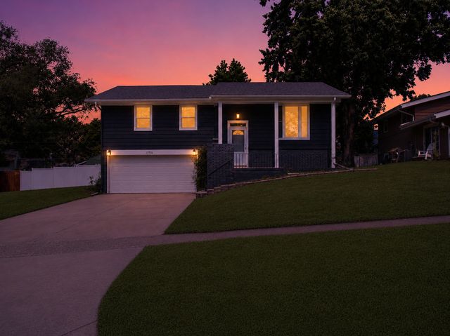 15526 S Scott Drive, Lockport, IL 60441