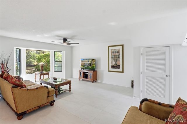 11328 W Bayshore Drive, Crystal River, FL 34429