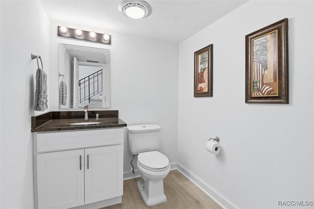 11328 W Bayshore Drive, Crystal River, FL 34429