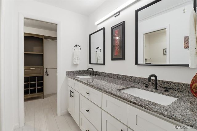 11328 W Bayshore Drive, Crystal River, FL 34429