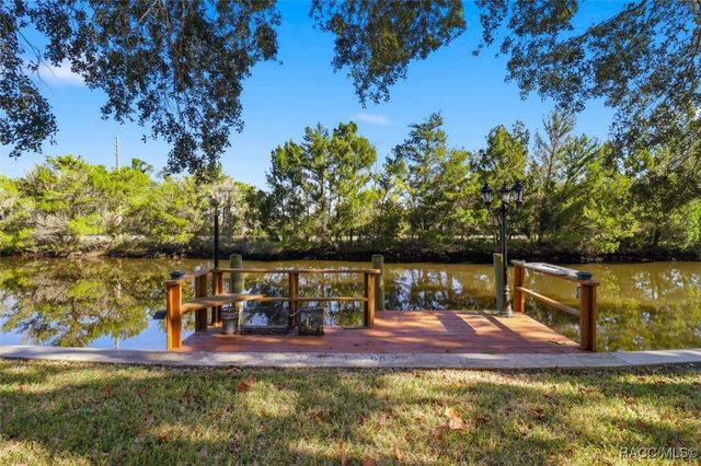 11328 W Bayshore Drive, Crystal River, FL 34429