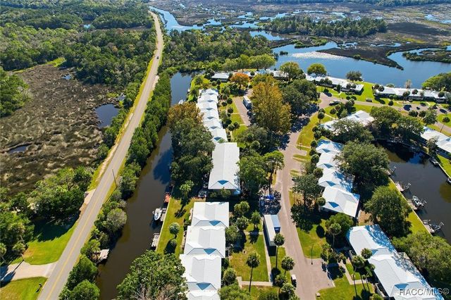 11328 W Bayshore Drive, Crystal River, FL 34429