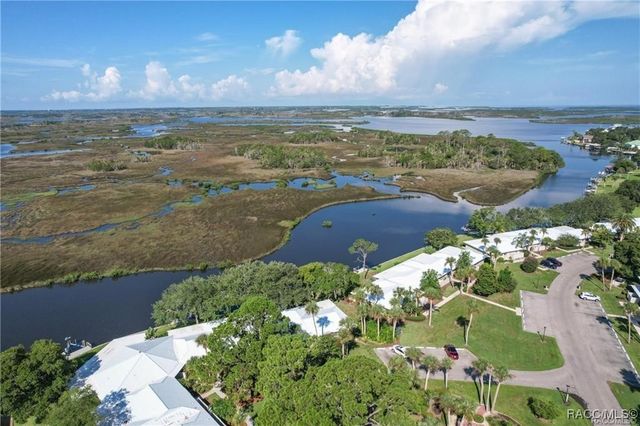 11328 W Bayshore Drive, Crystal River, FL 34429