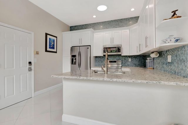 23164 Via Stel, Boca Raton, FL 33433