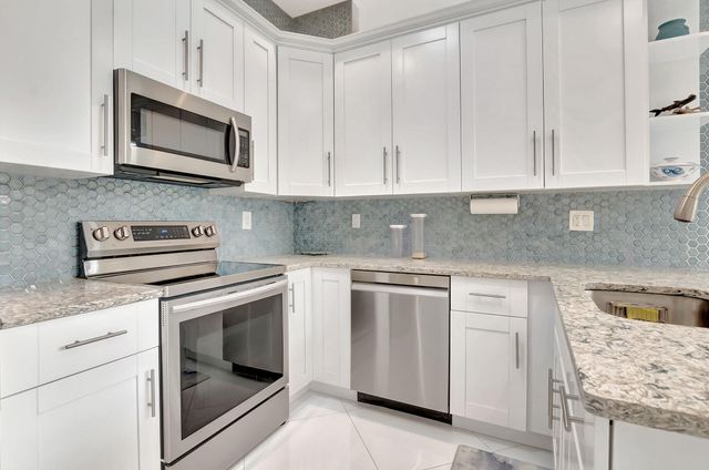 23164 Via Stel, Boca Raton, FL 33433