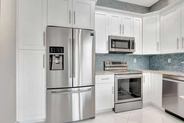 23164 Via Stel, Boca Raton, FL 33433