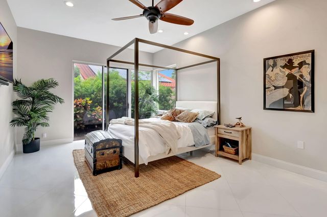 23164 Via Stel, Boca Raton, FL 33433