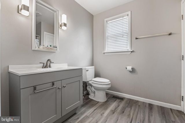 1 4TH AVE, West Deptford, NJ 08051