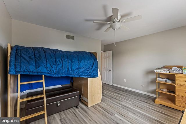 1 4TH AVE, West Deptford, NJ 08051