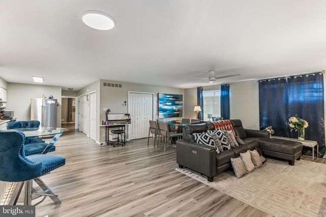 1 4TH AVE, West Deptford, NJ 08051