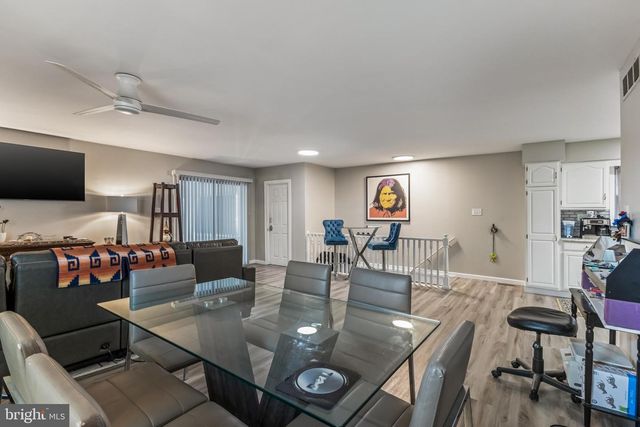 1 4TH AVE, West Deptford, NJ 08051