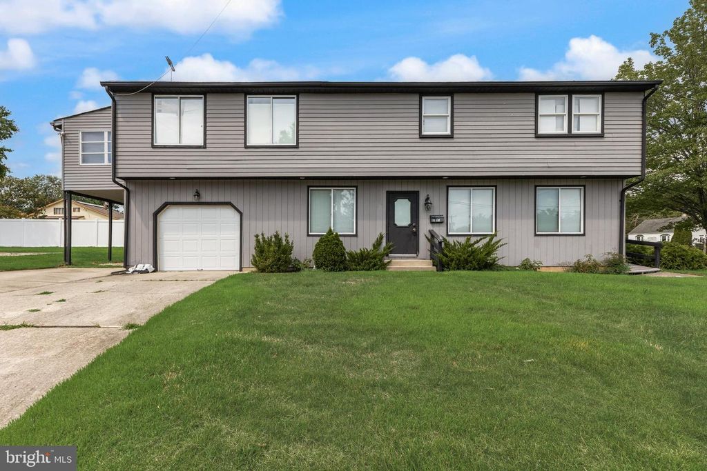 1 4TH AVE, West Deptford, NJ 08051