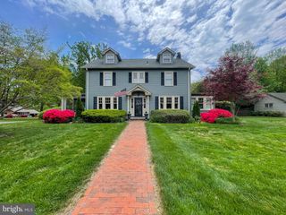 16 EFFINGHAM RD, Yardley, PA 19067