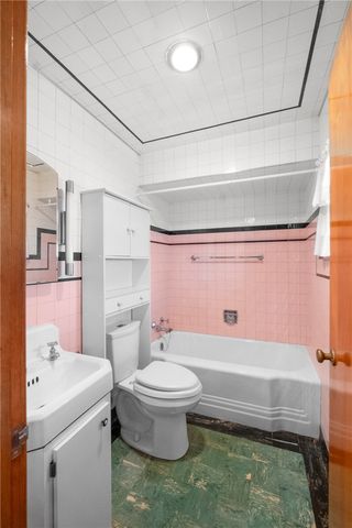 239 Spruce St, Canonsburg, PA 15317
