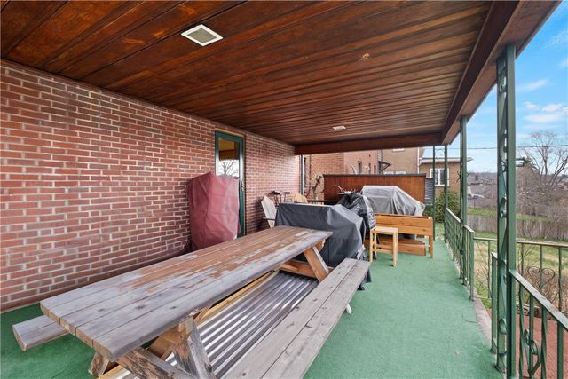 239 Spruce St, Canonsburg, PA 15317