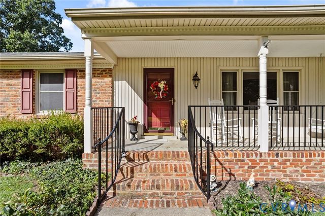 7445 Lexington Dr, Mechanicsville, VA 23111