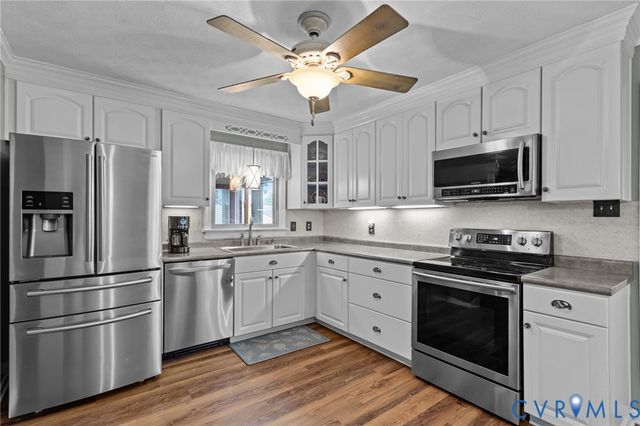 7445 Lexington Dr, Mechanicsville, VA 23111