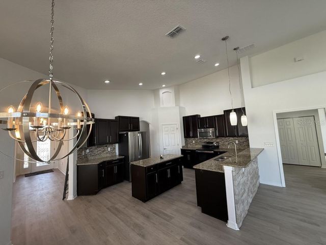 12371 NE 48TH CIRCLE, Oxford, FL 34484