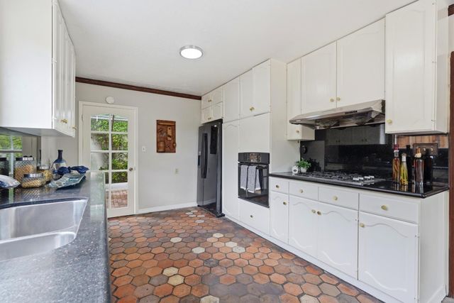 14175 Douglass Lane, Saratoga, CA 95070