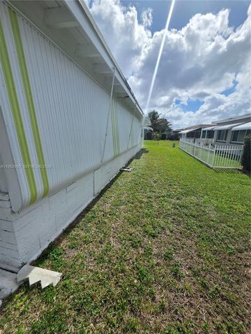 5415 NW 49th Ter, Tamarac, FL 33319