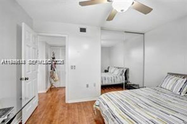 1532 Whitehall Dr 202, Davie, FL 33324