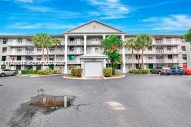 1532 Whitehall Dr 202, Davie, FL 33324