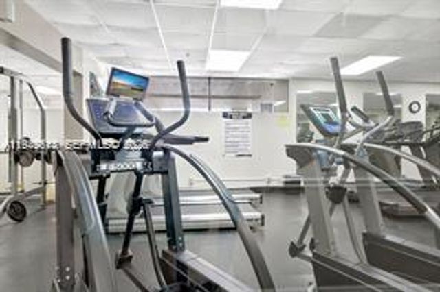 1532 Whitehall Dr 202, Davie, FL 33324