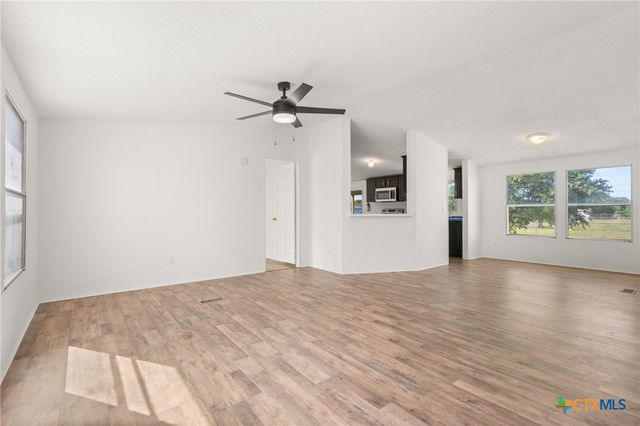 152 Hillside Drive, Troy, TX 76579