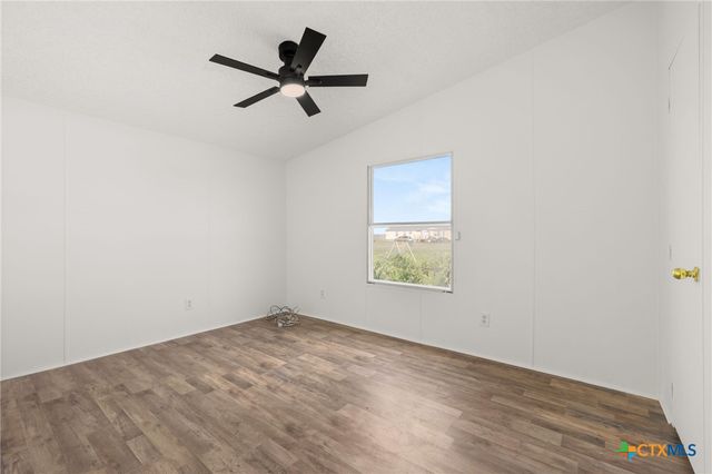 152 Hillside Drive, Troy, TX 76579