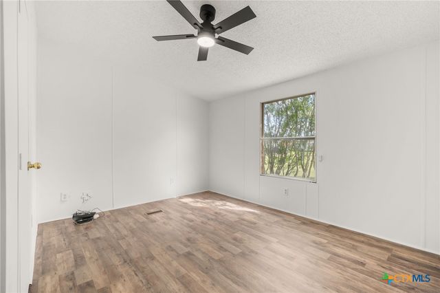 152 Hillside Drive, Troy, TX 76579